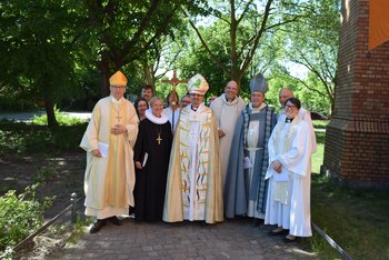 Vertreterinnen und Vertreter verschiedener christlicher Konfessionen