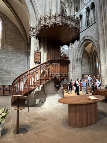Innnraum der Kathedrale in Genf
